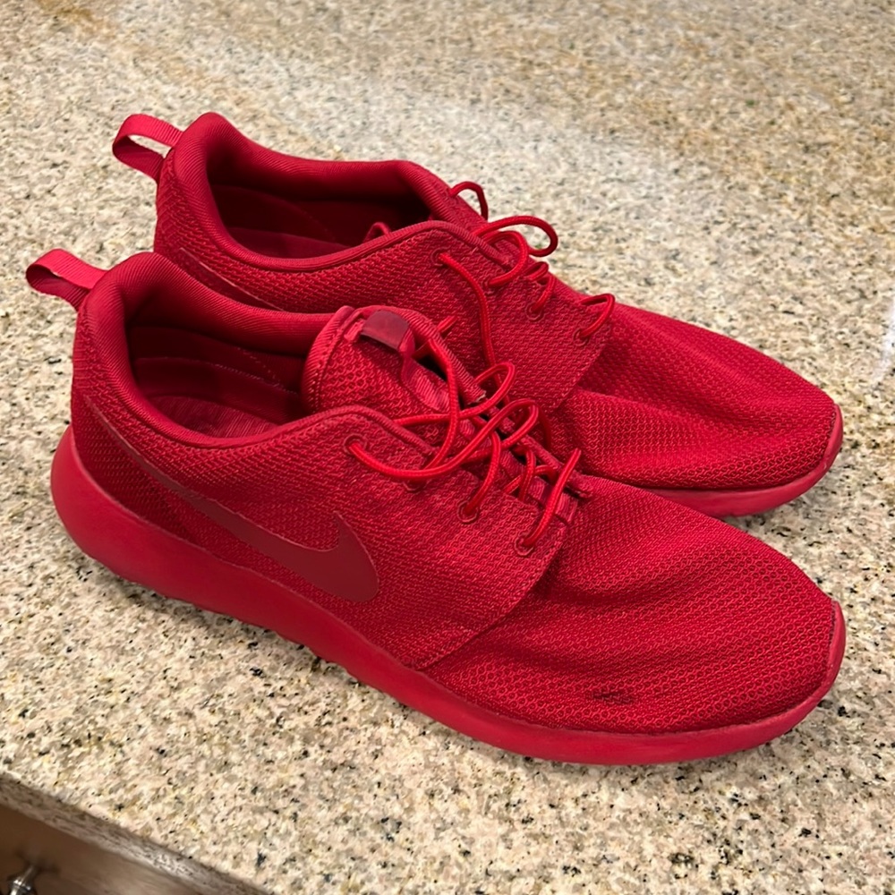 2016 - Nike Rosche One - Triple Red sz 13.